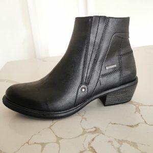 SOFTMOC Vegan women's size 9.5 ankle boots